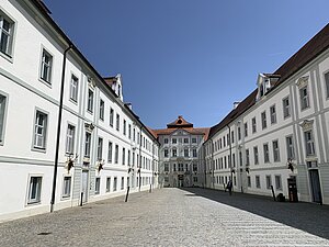 Innenhof Schloss Hirschberg
